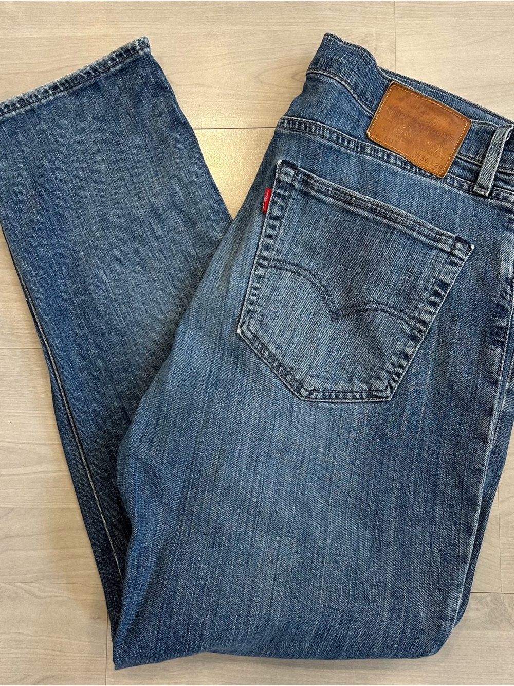 Levi’s 511 Slim Fit Jeans Men’s 36x29 Blue Wash Premium Red Tab Distressed Denim